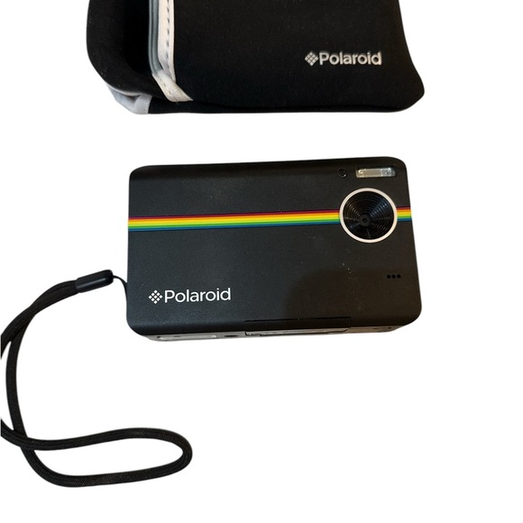 NIB Polaroid Instant Camera with Rainbow Stripe Z2300 - Picture 1 of 10